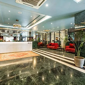 Foxoso Hotel, Delhi Airport 4*, New Delhi India