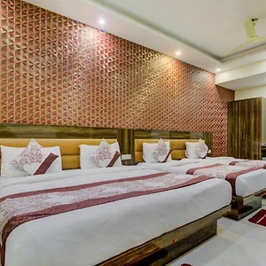 Hotel Rs Residency At Delhi Airport 3*, New Delhi India